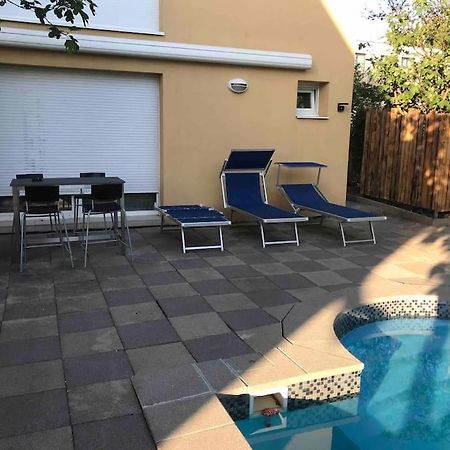 Logement Avec Piscine Brunstatt Екстер'єр фото