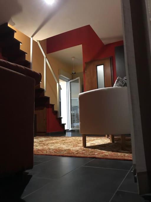 Logement Avec Piscine Brunstatt Екстер'єр фото